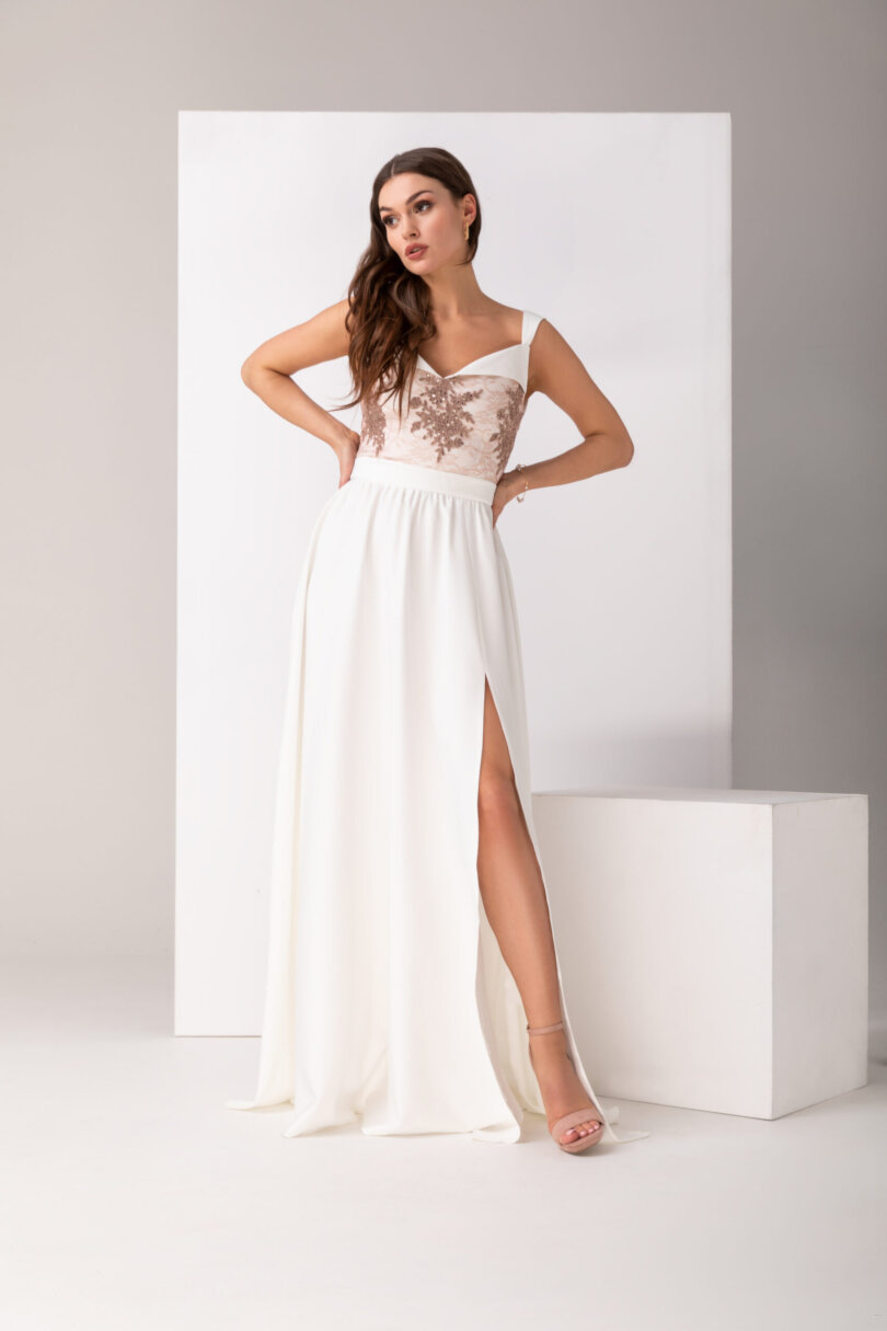 Sukienka vory o dlugości maxi z rozcięciem w kolorze białym